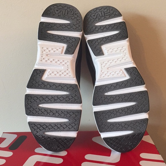 FILA Men’s Running Sneakers - Picture 5 of 7